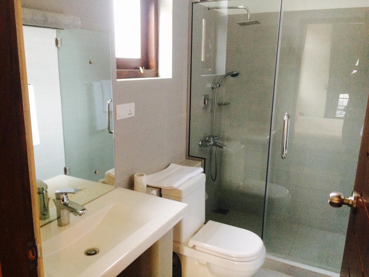 Sea Breeze Deluxe Inn Негомбо Екстер'єр фото