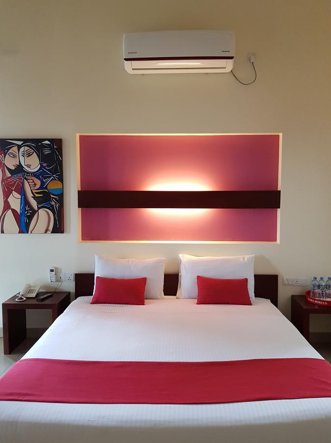 Sea Breeze Deluxe Inn Негомбо Екстер'єр фото